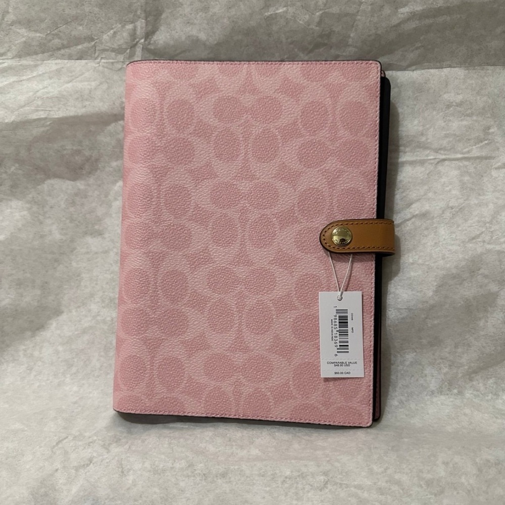🌸🌸 Coach Powder Pink Signature Canvas Notebook